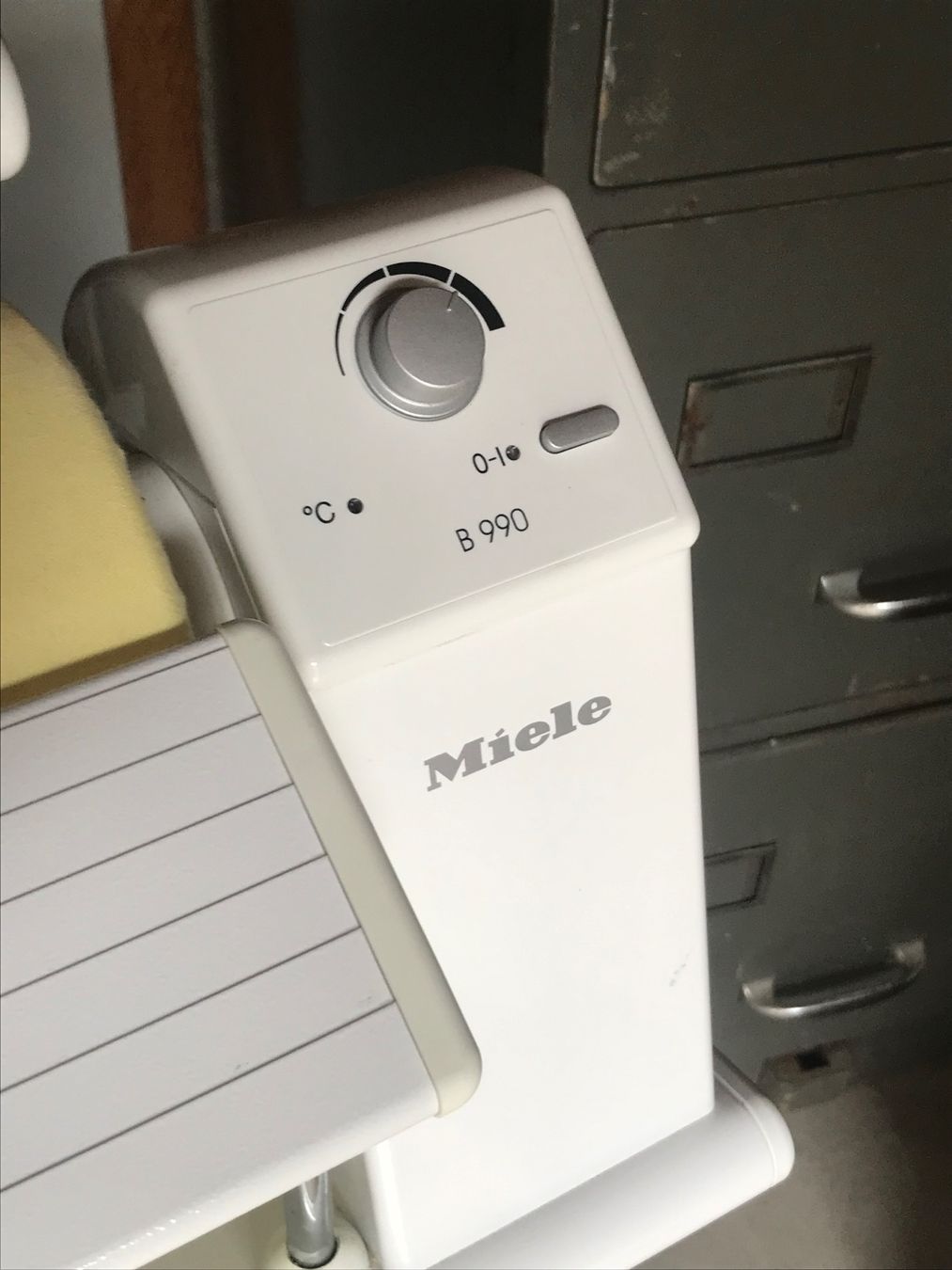 Miele Ferri da stiro: Repasseuse Miele B 990 – Nuovo (secondo la descrizione) da Ollon VD venduto da ineshuber11 3