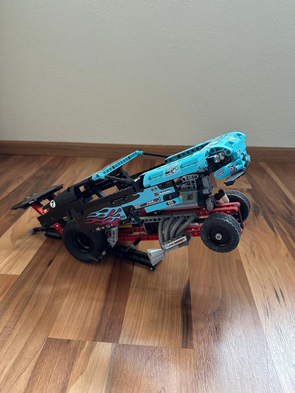 Lego Kit di costruzioni: LEGO Technic Drag Racer 42050, LEGO Technic Avec Plans – Usato da Vétroz venduto da enz_gr95 7