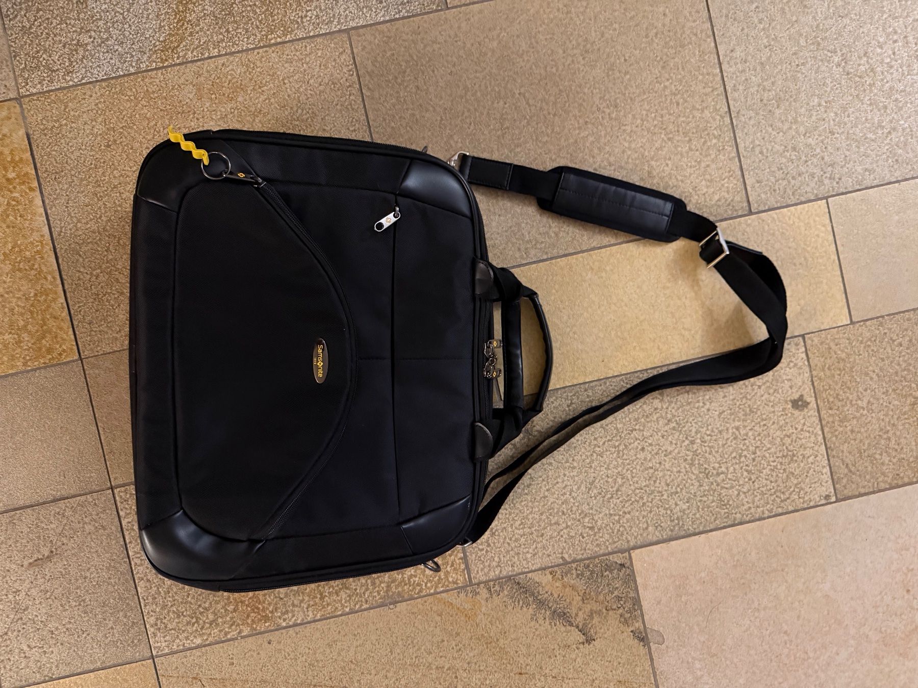 Samsonite Valigie & Borse: Samsonite Businesstasche – Nuovo (secondo la descrizione) da Münsingen venduto da amb_tm2q