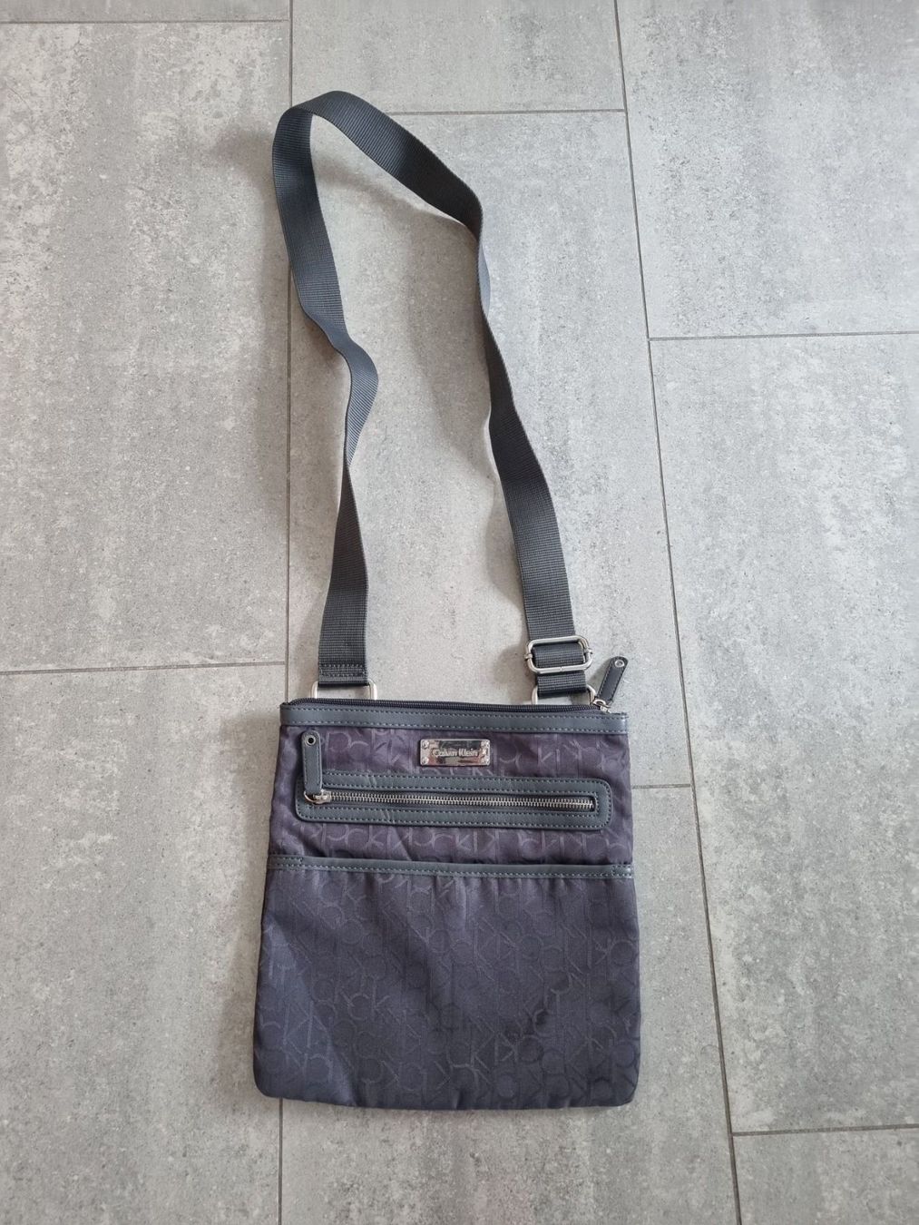 Calvin Klein Borse da donna: Tasche, Calvin Klein – Usato da Wiesendangen venduto da Sinhuk