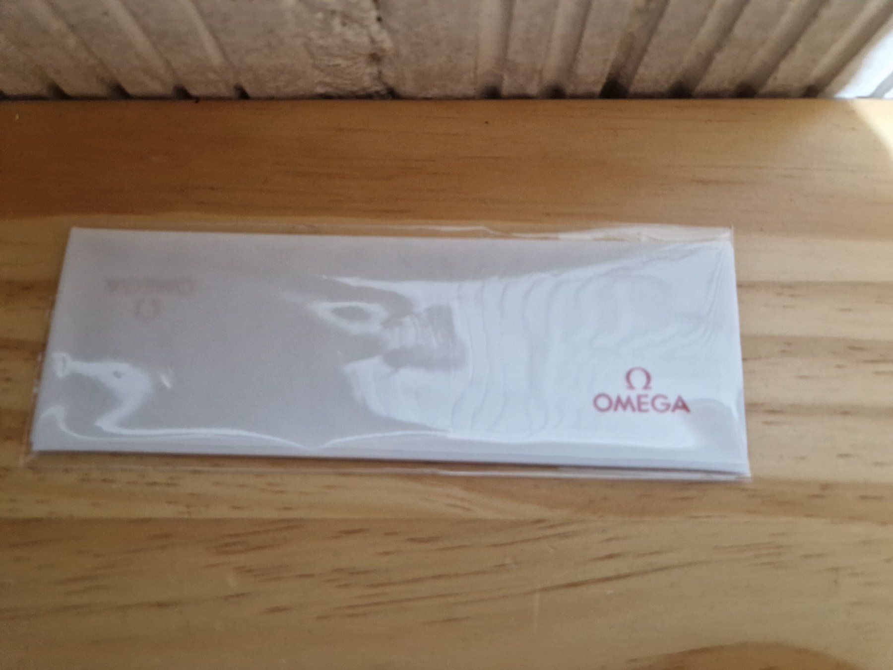 Omega Uhren: OMEGA Tuch Uhrenputztuch – Neu und originalverpackt aus Seedorf BE von Stibutz