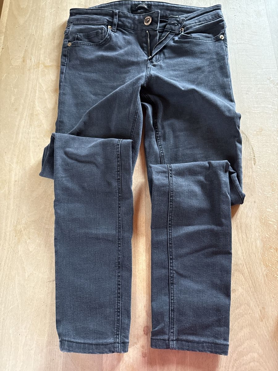 Massimo Dutti Jeans: Jeans schwarz Grösse 36 Massimo Dutti – Usato da Dettighofen (Lengwil) venduto da Dolol