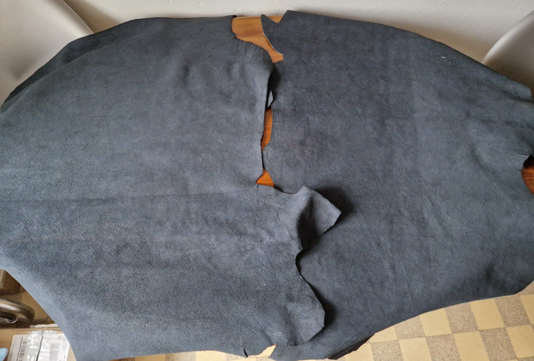Tessuti: 2 Stück Leder – Nuovo (secondo la descrizione) da Bern venduto da Antikbatik 1