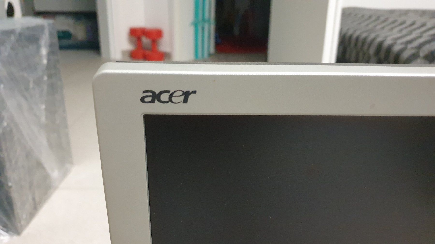 Acer Ecrans: ACER 19" TFT Bildschirm AL1911 – D'occasion à Stäfa par Supertramp73 1