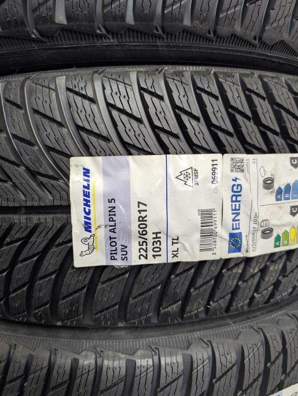 Michelin Pneus & Roues: Winterreifen  – Neuf avec emballage d'origine à Dürrenäsch par Pneu-Idris 2
