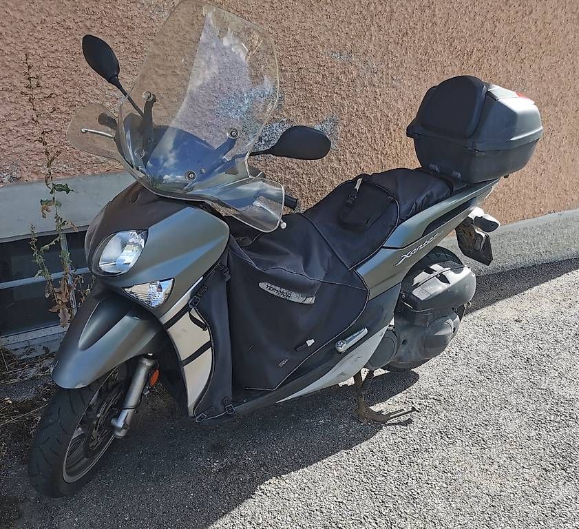 Scooter: Scooter Yamaha Xenter 125cc – Usato da Bussigny-sur-Oron venduto da ziryab01