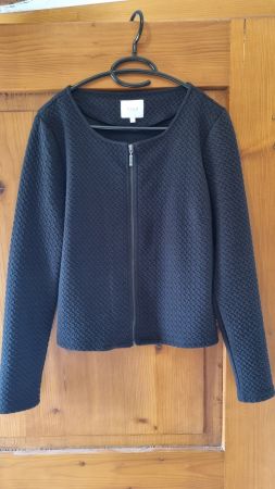 Vila Jacke Grösse M