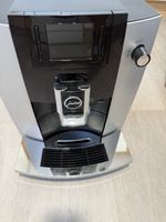 Jura E6 Kaffeemaschine mit Jura Cool Control Milch