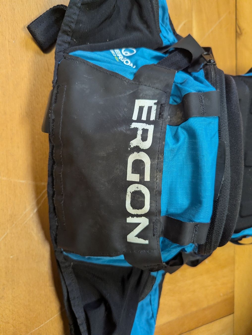 Ergon Zaini: Ergon BE1 Enduro MTB Rucksack mit Trinkfach – Usato da Stans venduto da angelajanequick 1