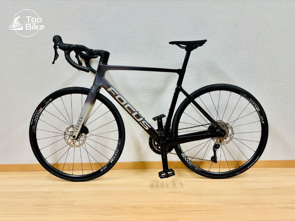 Focus Biciclette: NEW 2026 Focus Izalco Max 8.7 L – Nuovo e nell'imballaggio originale da Stallikon venduto da TopBikeCH 5
