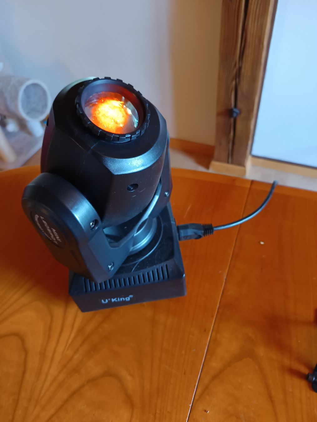 Lampade: U'King Mini LED Spot Moving Head Light mit Halterung – Nuovo (secondo la descrizione) da Balterswil venduto da jean0502