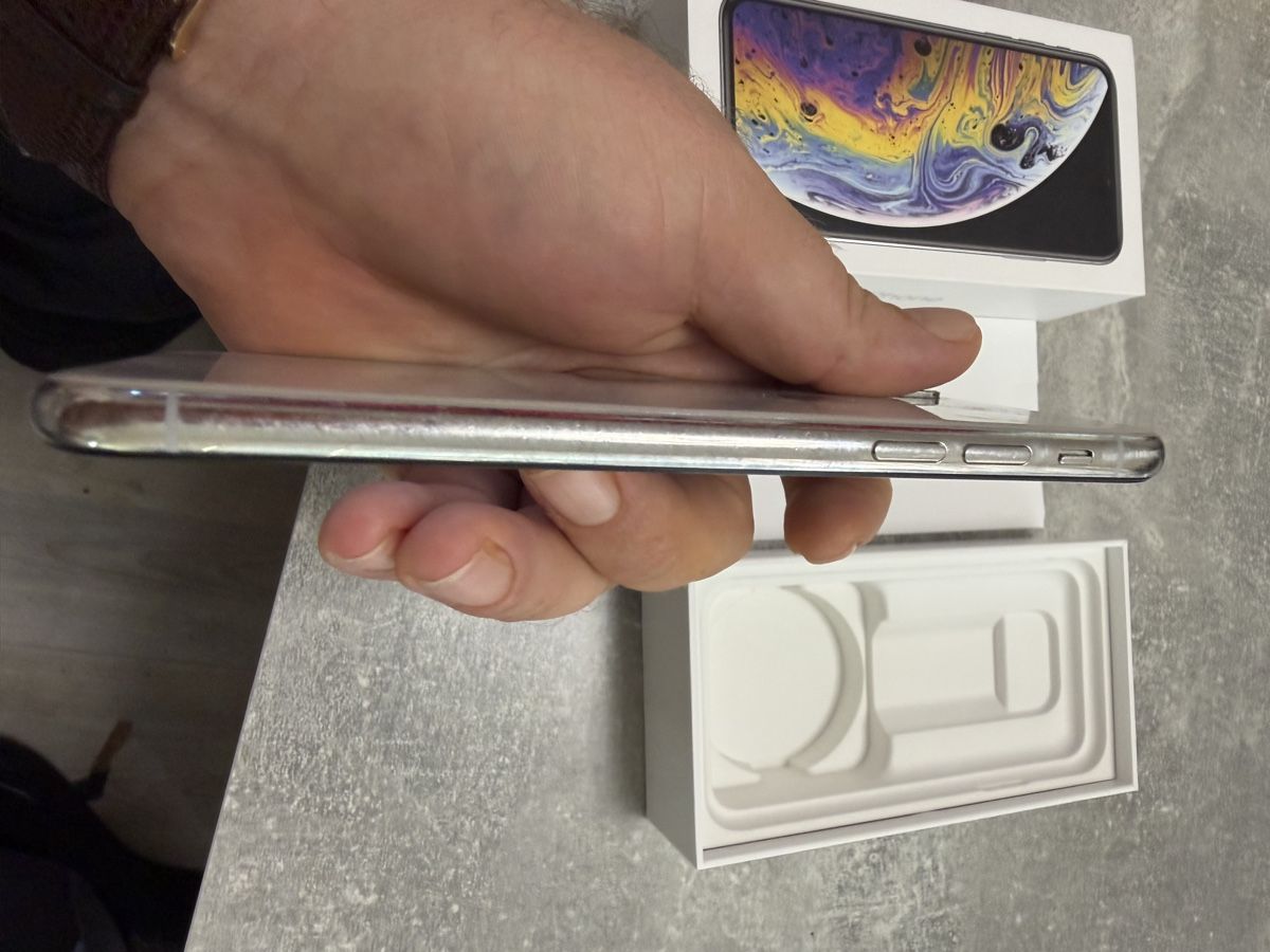 Apple Handys / Smartphones: Apple iPhone XS 64GB Silber  – Gebraucht aus Herzogenbuchsee von ioa_zcm6 5