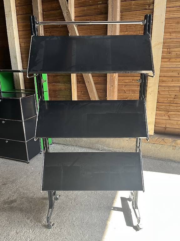 USM Regale: Présentoir USM Anthracite – Gebraucht aus Arnex-sur-Orbe von Tutu1037