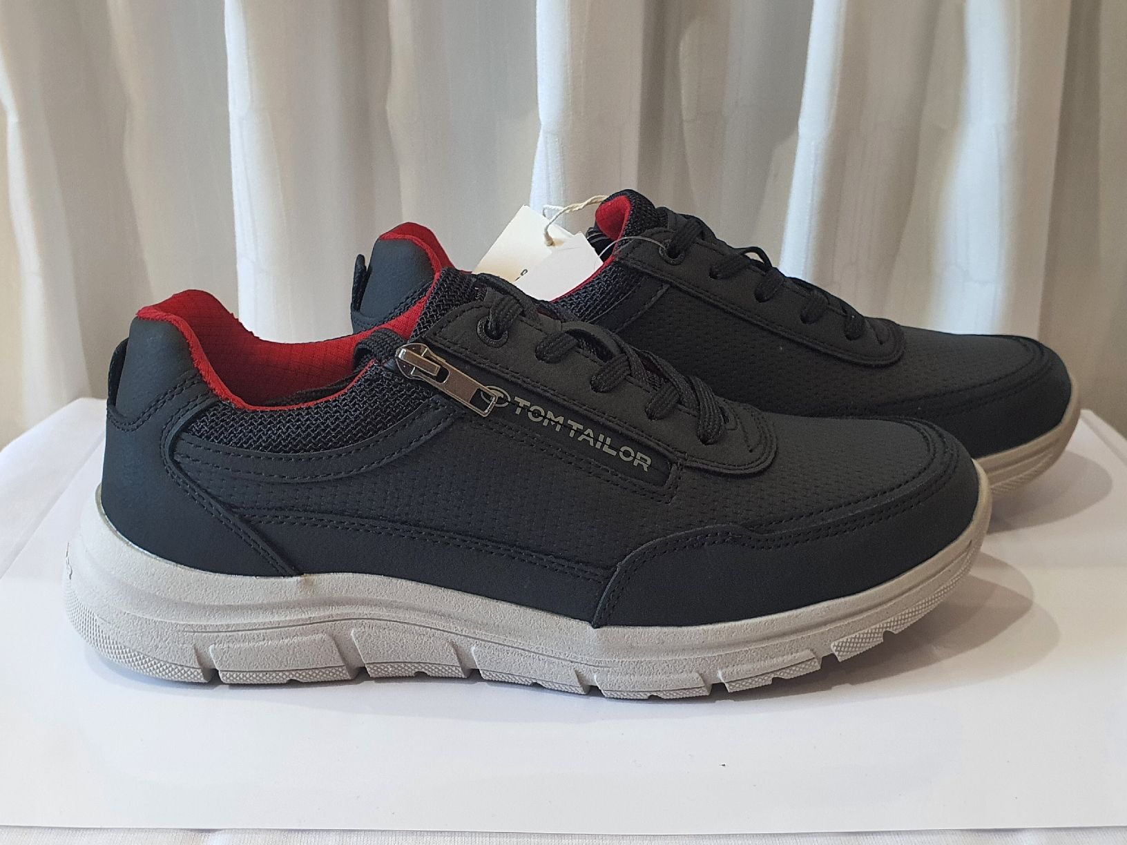 Tom Tailor Scarpe da uomo: Gr. 40 - Tom Tailor Sneaker, Neu – Nuovo e nell'imballaggio originale da Nürensdorf venduto da sal_g2bz 1