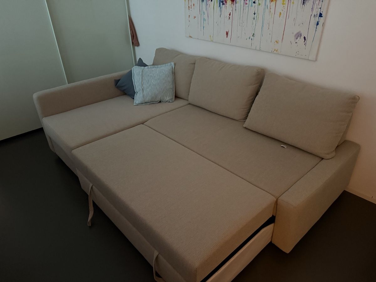 Sofas: Beige Corner Sofa with Bed Function and Storage Unit – D'occasion à Zürich par HenkH 2