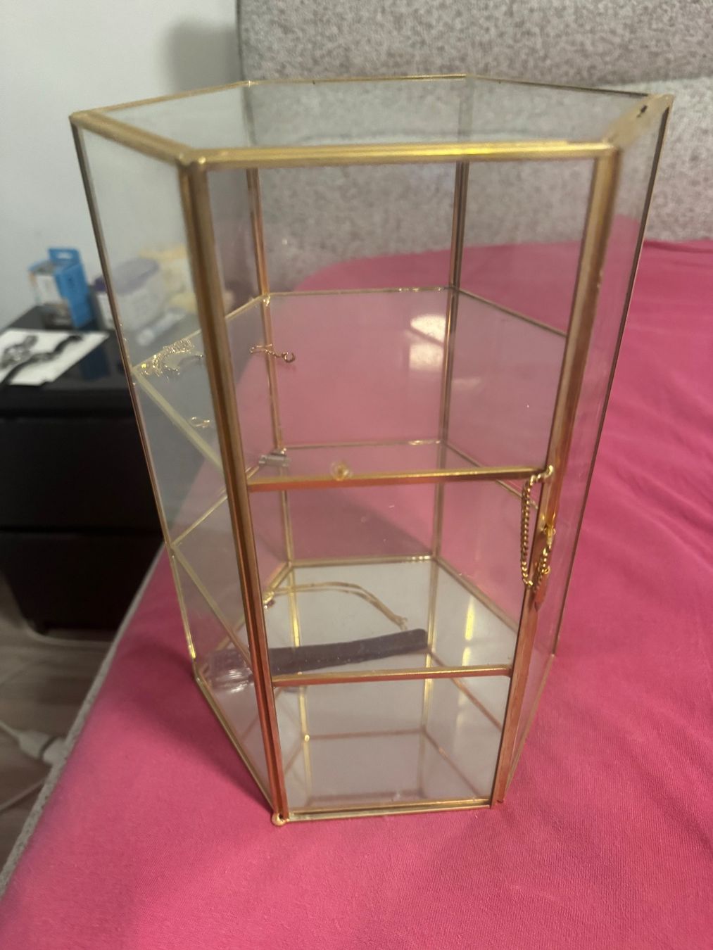 Vitrinen: Schmuck Vitrine – Gebraucht aus Neuenegg von Jeni01