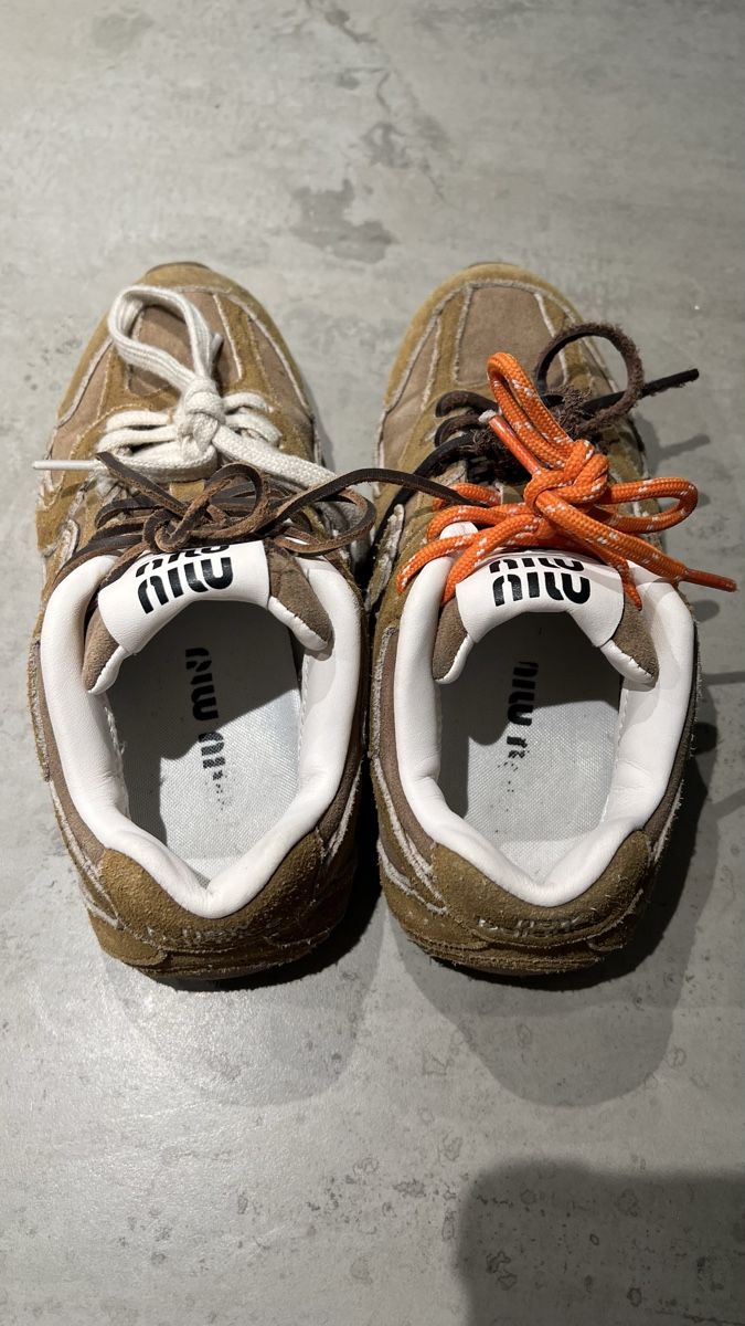 Miu Miu Herrenschuhe: Miu Miu x New Balance Sneaker – Neu (gemäss Beschreibung) aus Zürich von car_bd6x 3