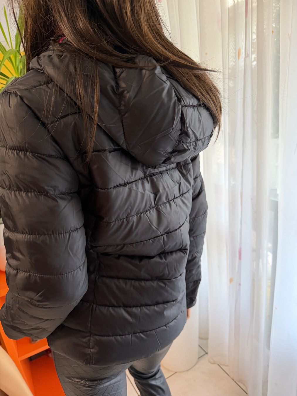 Giacche: Schwarze  Jacke mit Kapuze, Gr. L - Neu – Nuovo e nell'imballaggio originale da Cugnasco venduto da tizianaq 2