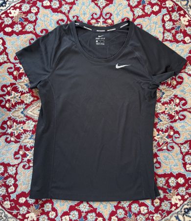 Damen Sport Shirt kurzarm Nike DRI-FIT - Grösse M 