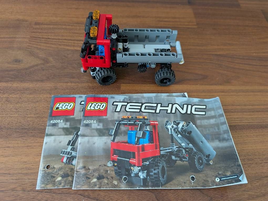 Lego Baukästen: Lego Technic 42084 – Gebraucht aus Koppigen von Ozehnder