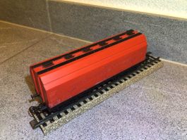 Roter Güterwagen von Kleinbahn, Spur H0