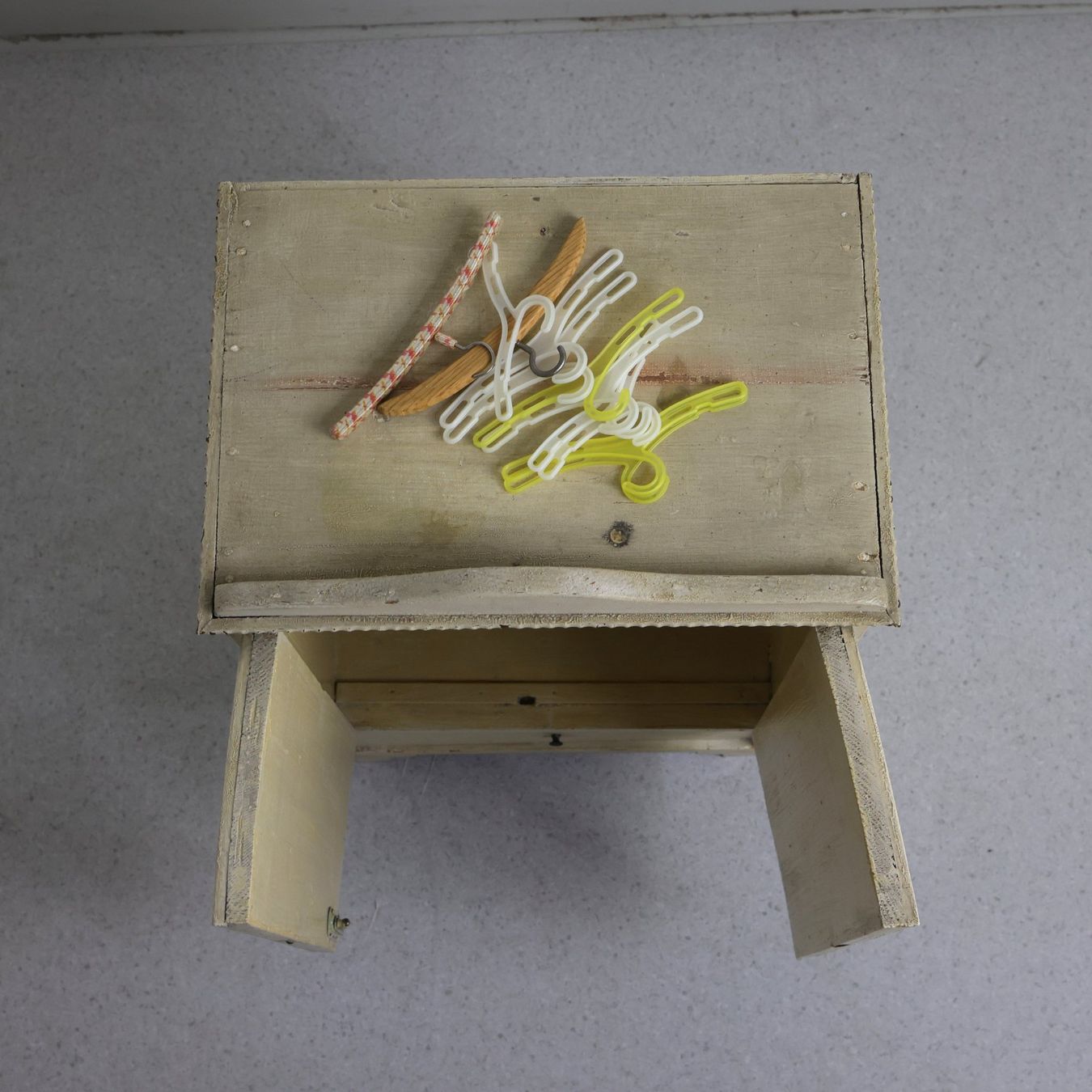 Commodes: Kleine Kommode – D'occasion à Volketswil par brockipfannenstil 3