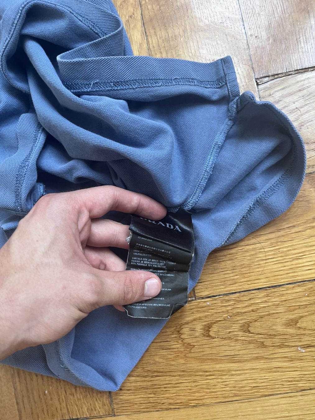 Prada Polos: Prada - Blue Polo Shirt Preloved – D'occasion à Genève par appearance.fr 4