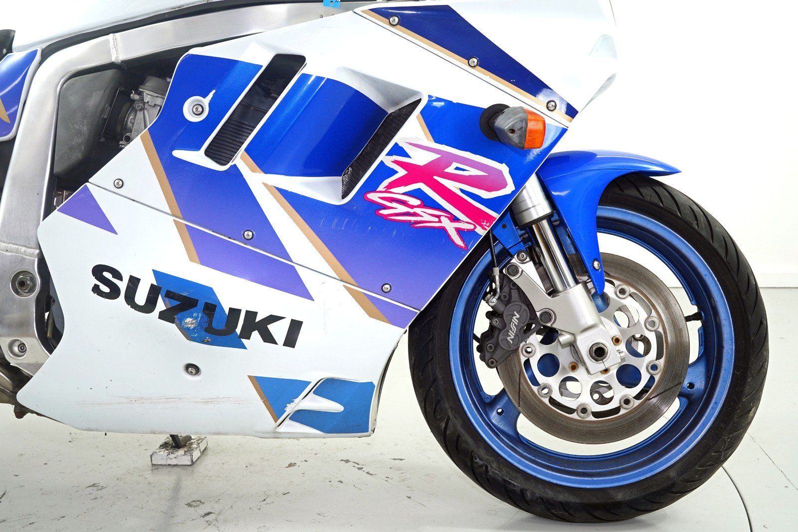 Suzuki Strada: Suzuki GSX-R 1100 – Usato da Winterthur venduto da MCW 4
