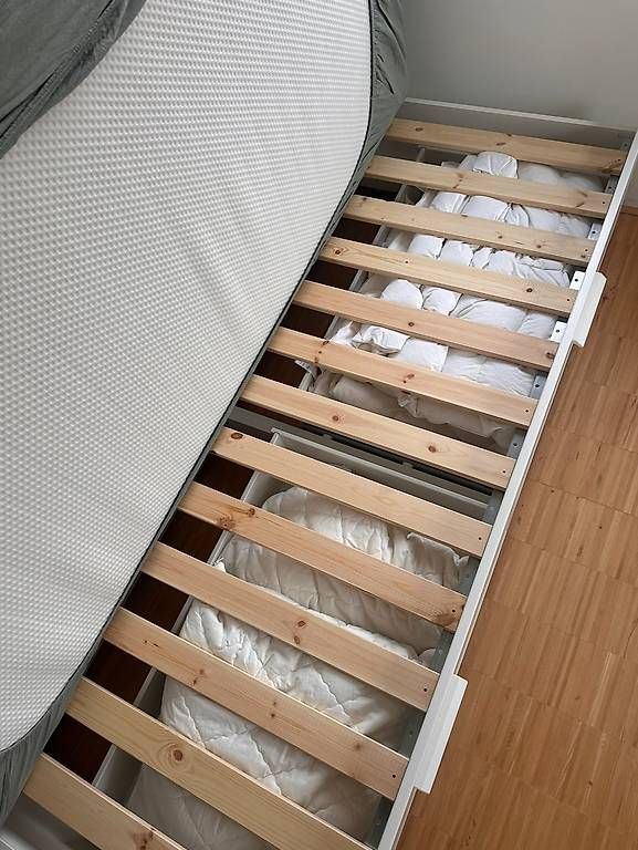 Ikea Letti: IKEA BRIMNES Bett mit 2 Matratzen, 80x200 cm – Usato da Luzern venduto da AnnaZaychenko 2