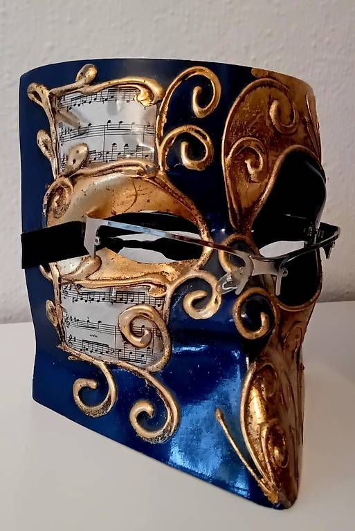 Masken: Venezolanische Maske mit Brille – Gebraucht aus Wallisellen von MarlonH 2