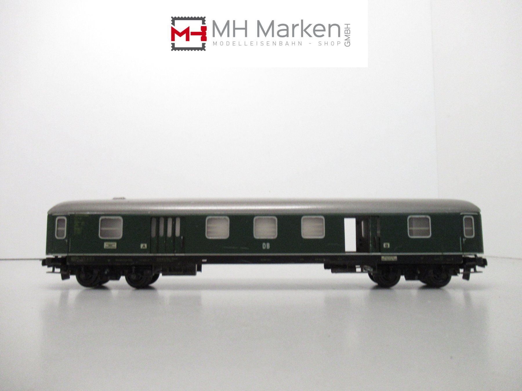 Trix Modellini di ferrovie: Trix Express Packwagen der Deutschen Bundesbahn DC 3-Leiter – Usato da Basel venduto da mhmarken