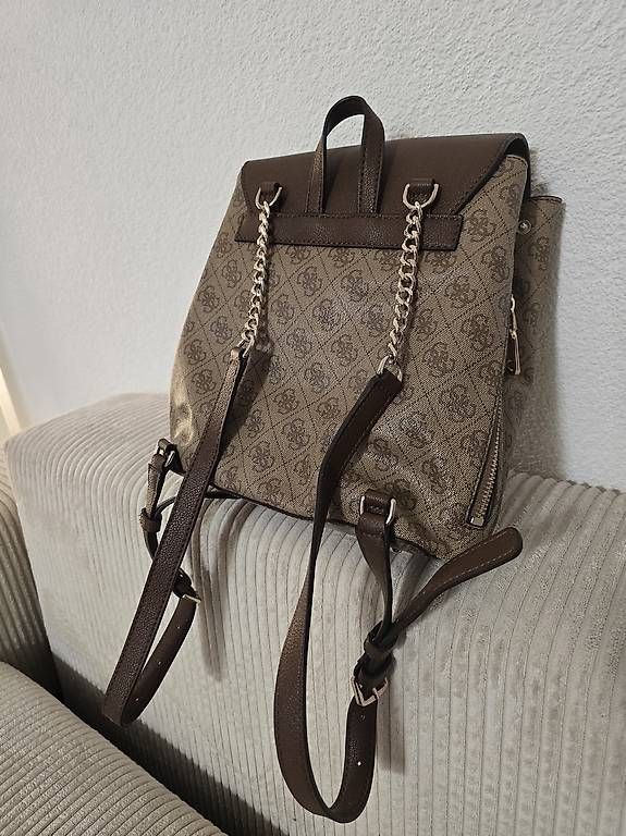 Sacs à dos: Guess Cathleen Rucksack Braun – D'occasion à Grenchen par sja_klm2 1
