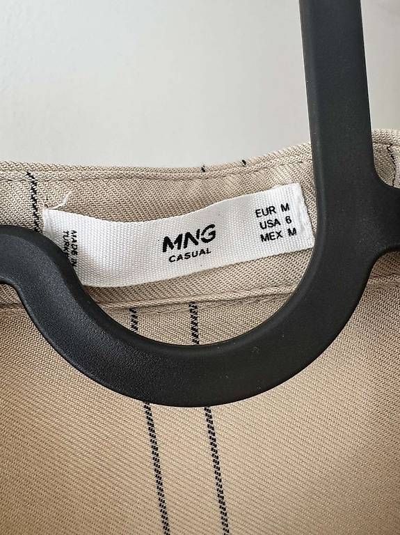 Kleider: Mango-Kleid – Gebraucht aus Bürglen UR von VKorchynskyi 2