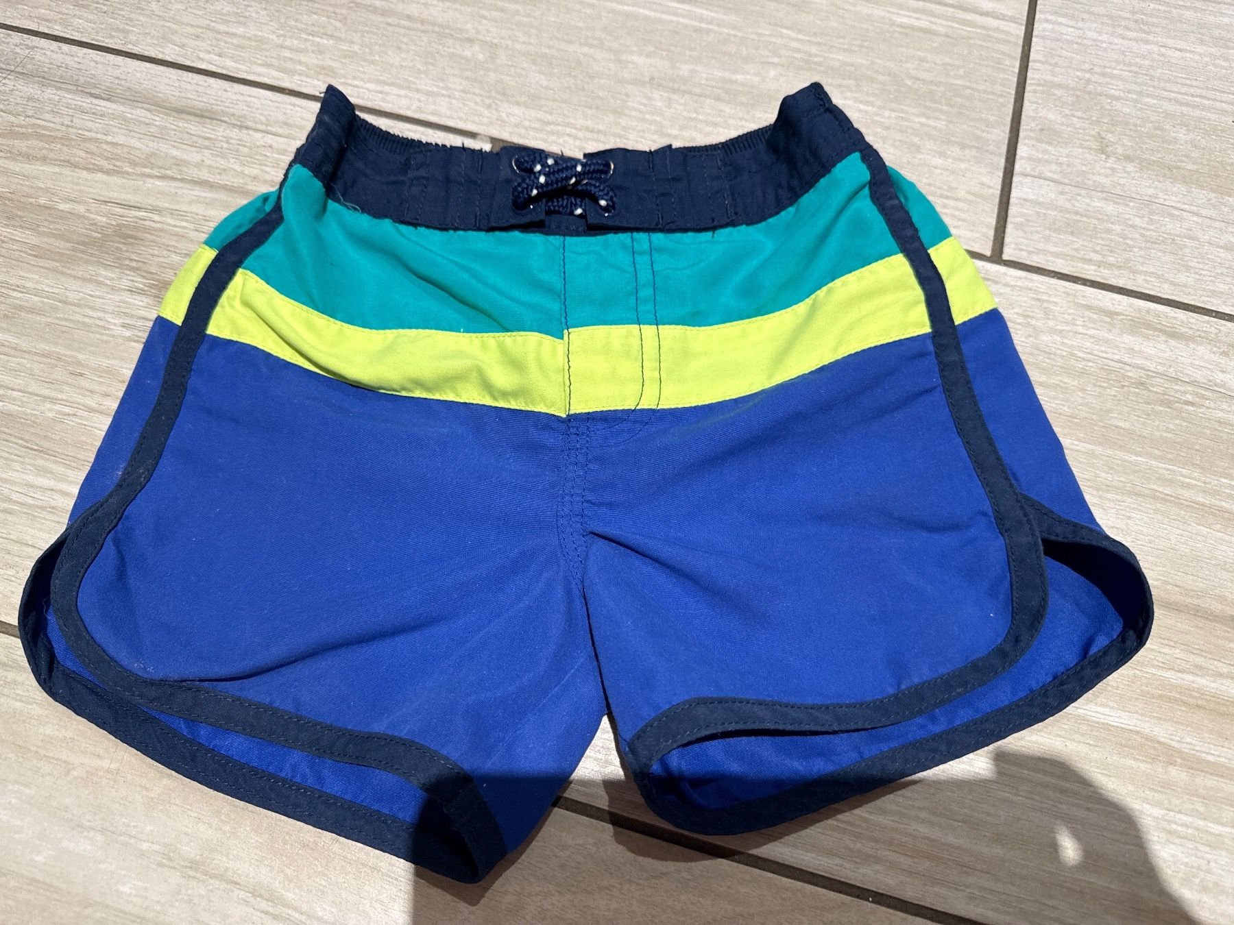 Oshkosh Badehosen: Badeshorts Oshkosch 18 Mt ,86/92 – Gebraucht aus Gelterkinden von Familienferien