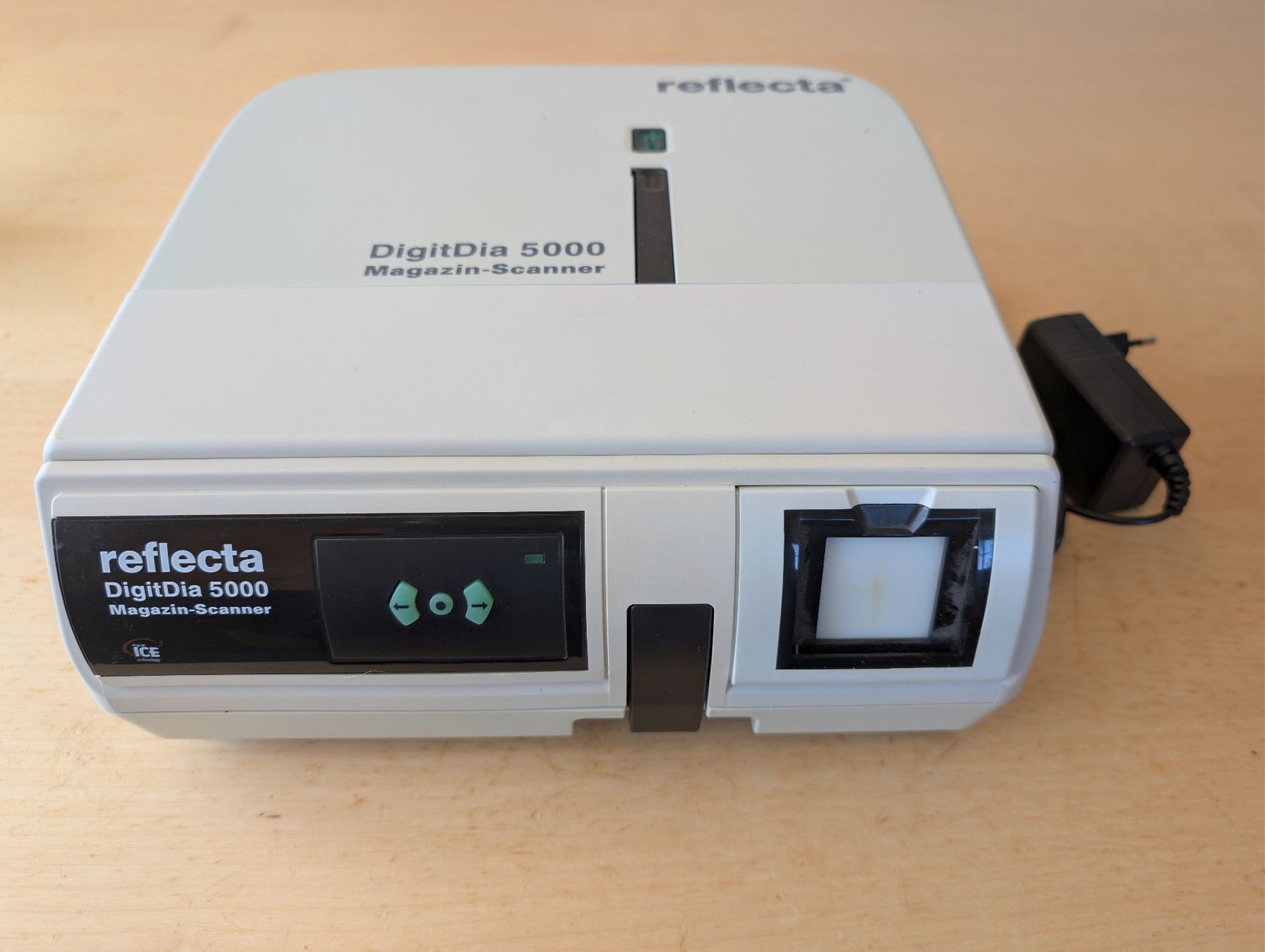 Scanner: Reflecta DigitDia 5000 Dia-Scanner (Dachbodenfund) – Usato da Laufen venduto da mwiemeyer