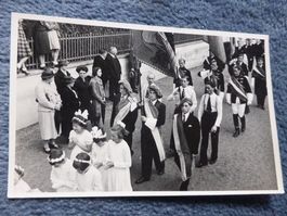 Studenten,Anlass,Foto,Fahne Kirch(berg)?Pferd,Schärpen,Käppi