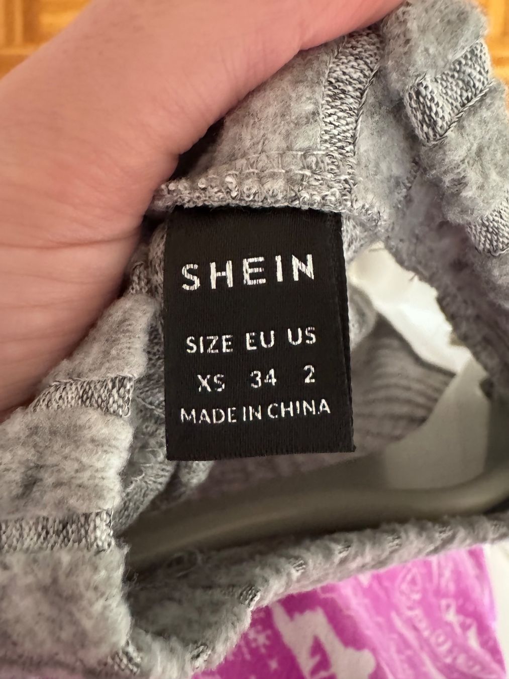 Shein Robes: Une robe classique – D'occasion à Founex par eva_vf9c 2