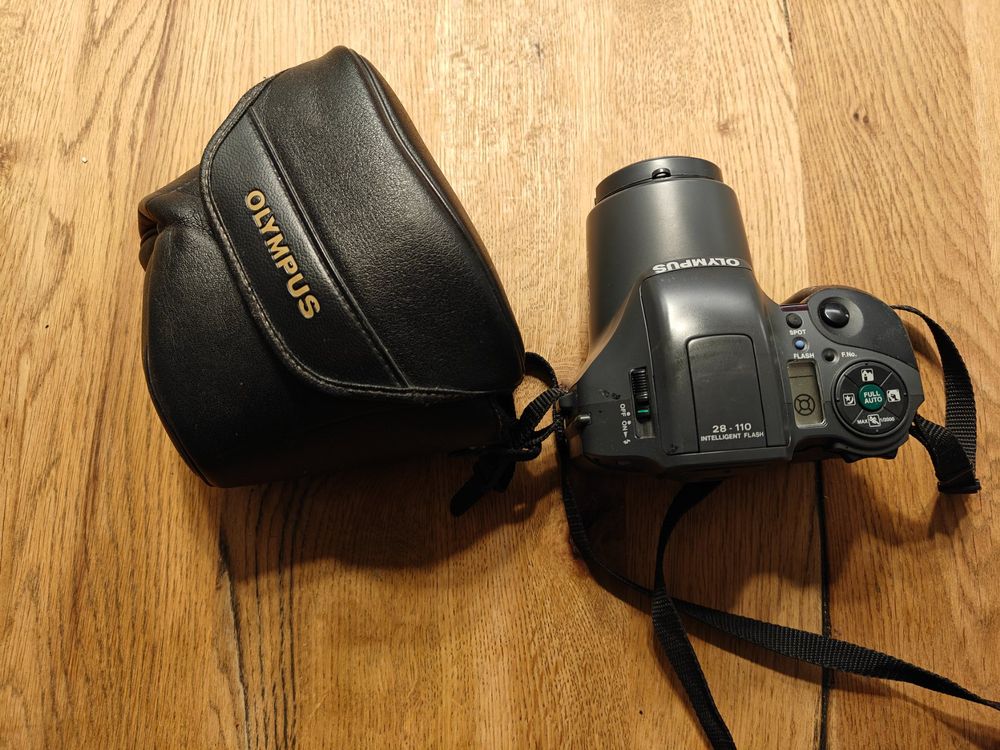 Olympus ISSerie 35mm Filmkamera mit 28110