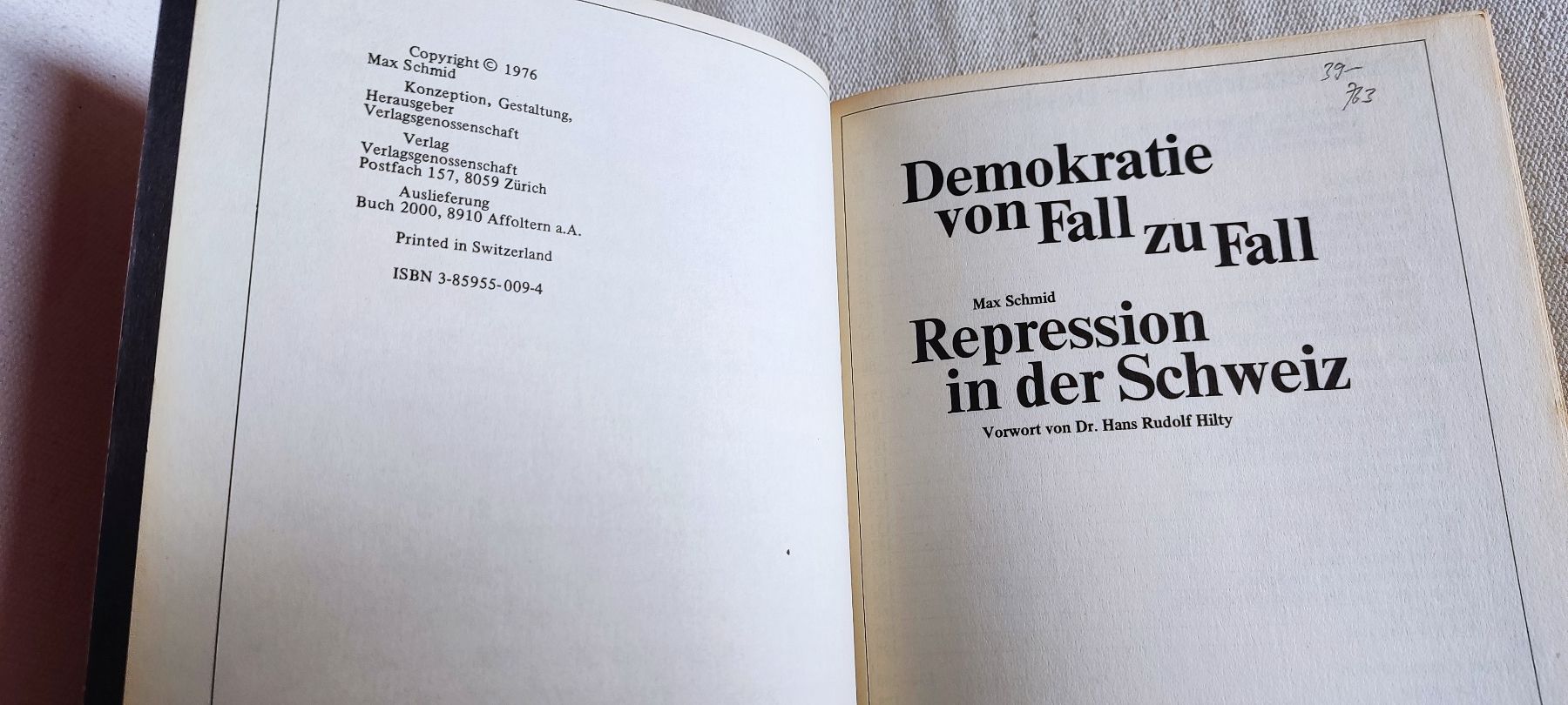 Libri: Buch Max Schmid "Demokratie von Fall zu Fall. Repression …" – Usato da Zürich venduto da imago6912 1