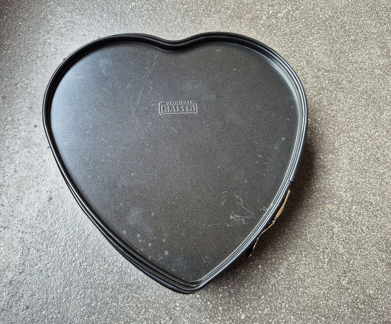 Kaiser Teglie da forno: Herz Backform – Usato da St. Gallen venduto da Amelie_73 1