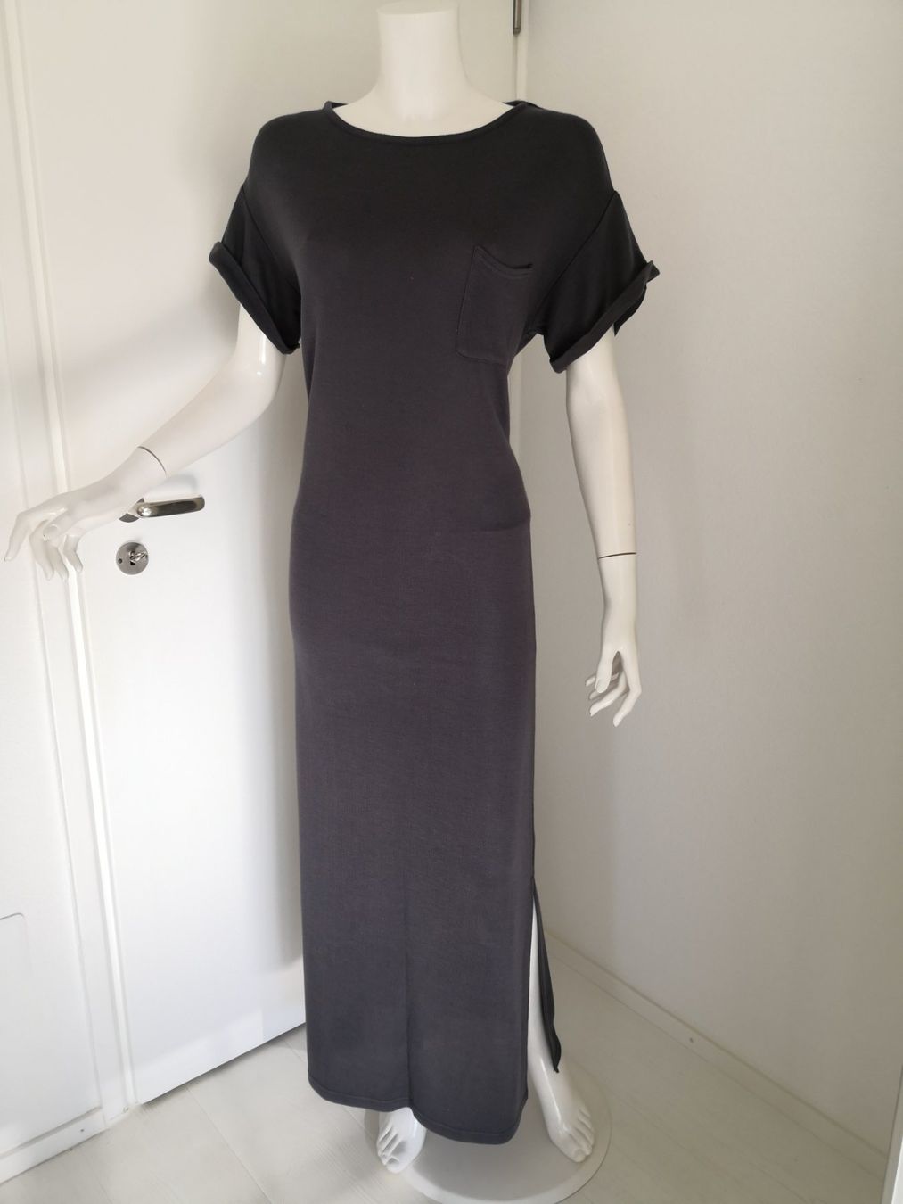 Beldona Vestiti: 🤩BELDONA MAXI-STRICK-KLEID GRAU – Usato da Olten venduto da Naja-Twins-Twins 2