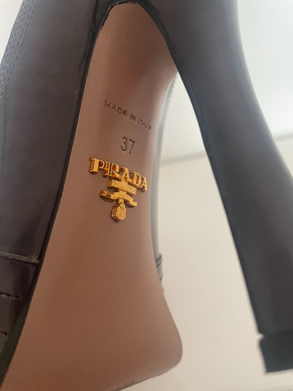 Prada Damenschuhe: Prada Lace-up Heels 2012 collection – Gebraucht aus Zürich von nao_6f5t 9