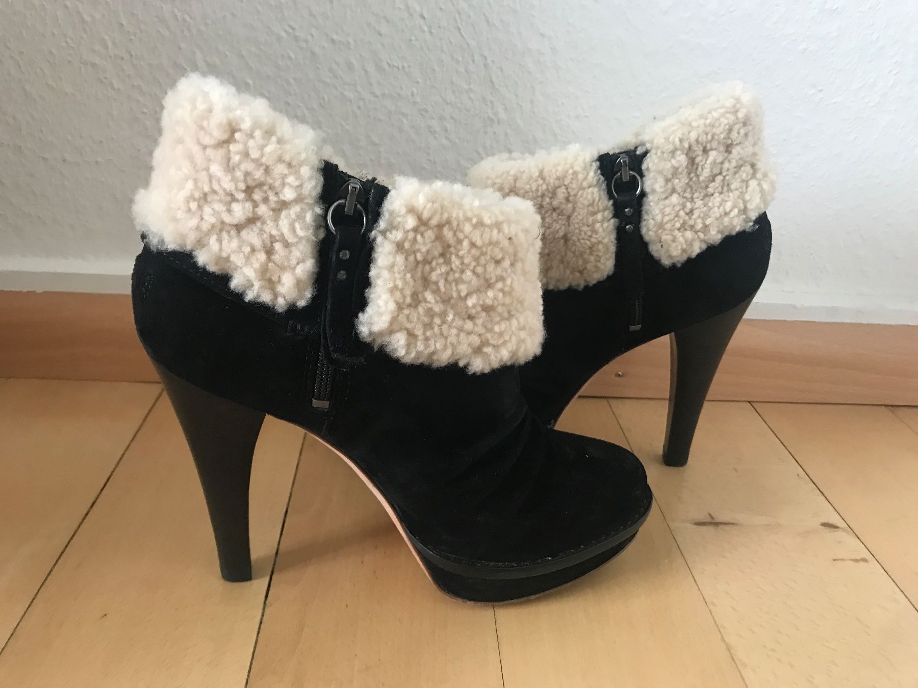 Ugg Scarpe da donna: Ugg Stiefelette – Usato da Basel venduto da FannySt 1