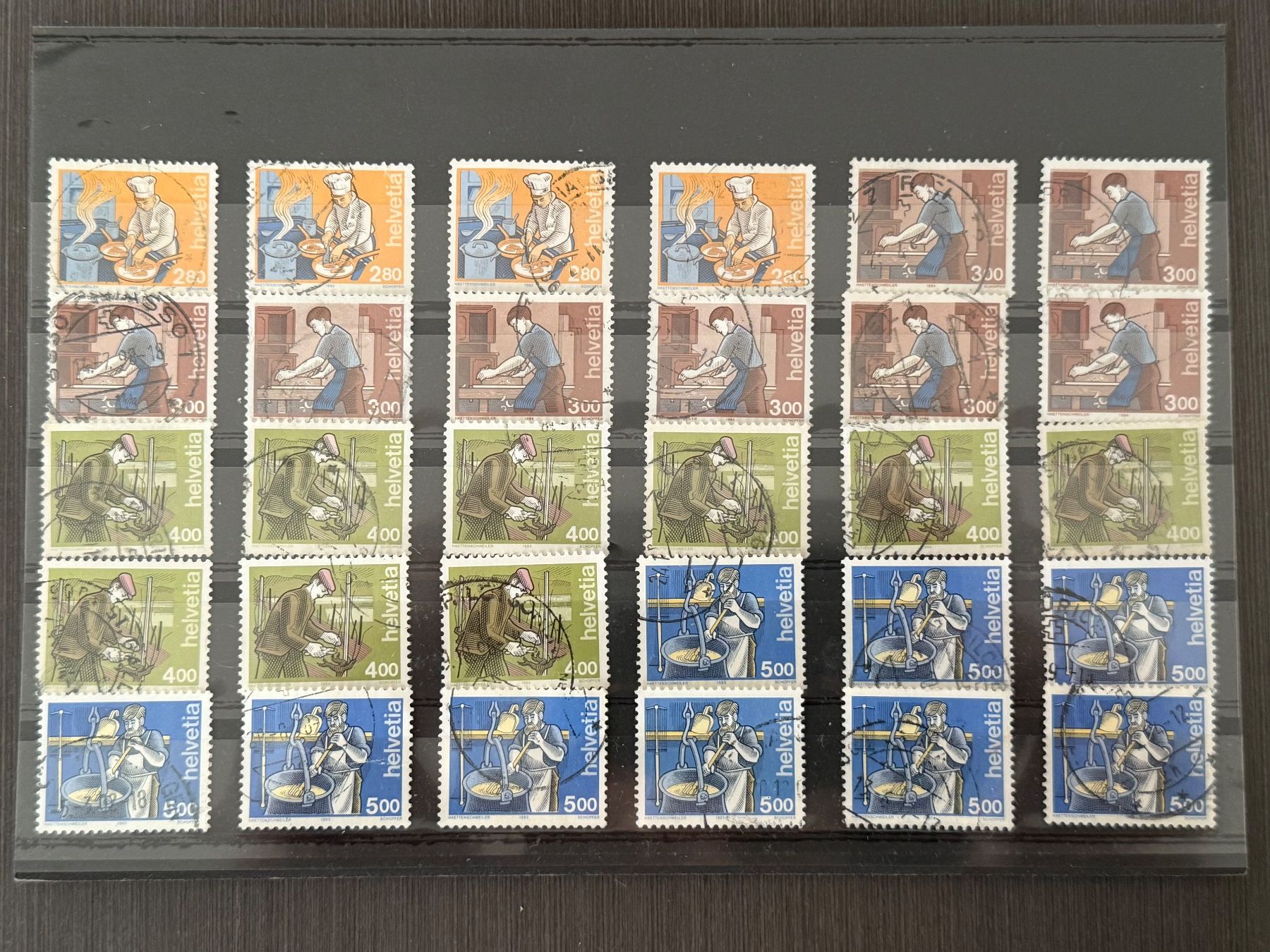 Tutti i francobolli: Lot 30 Stk. Briefmarken Schweiz Berufe – Usato da Brütten venduto da Hst1