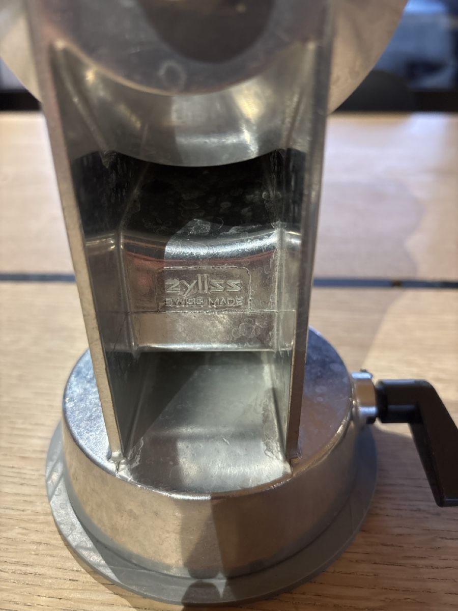 Zyliss Appareils de cuisine: Zyliss Haushalt Raffel – D'occasion à Pany par stuf3 6