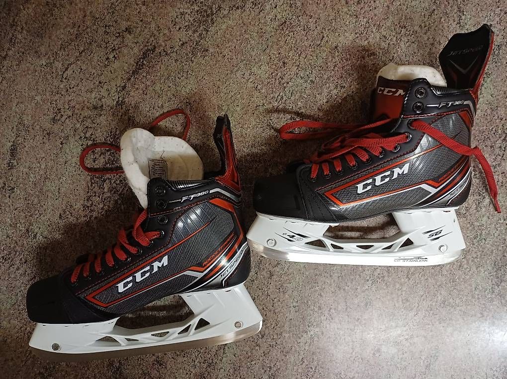 Ccm Patins à glace: Schlittschuhe CCM Rocketframe Jet Speed FT 380 – D'occasion à Altwis par gammon18 1
