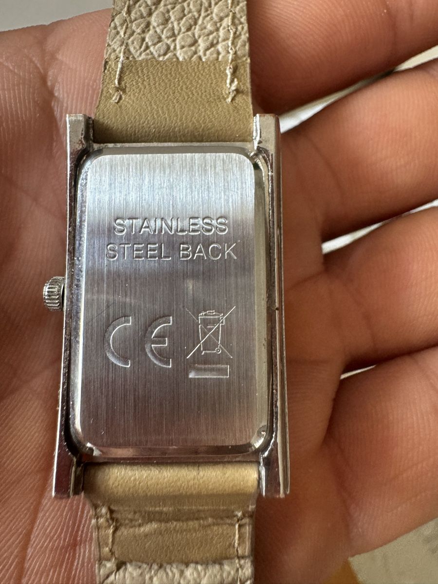 Uhren: Quartz Rectangular Wristwatch Silver  – Gebraucht aus Gerlafingen von naj_vj8s 6