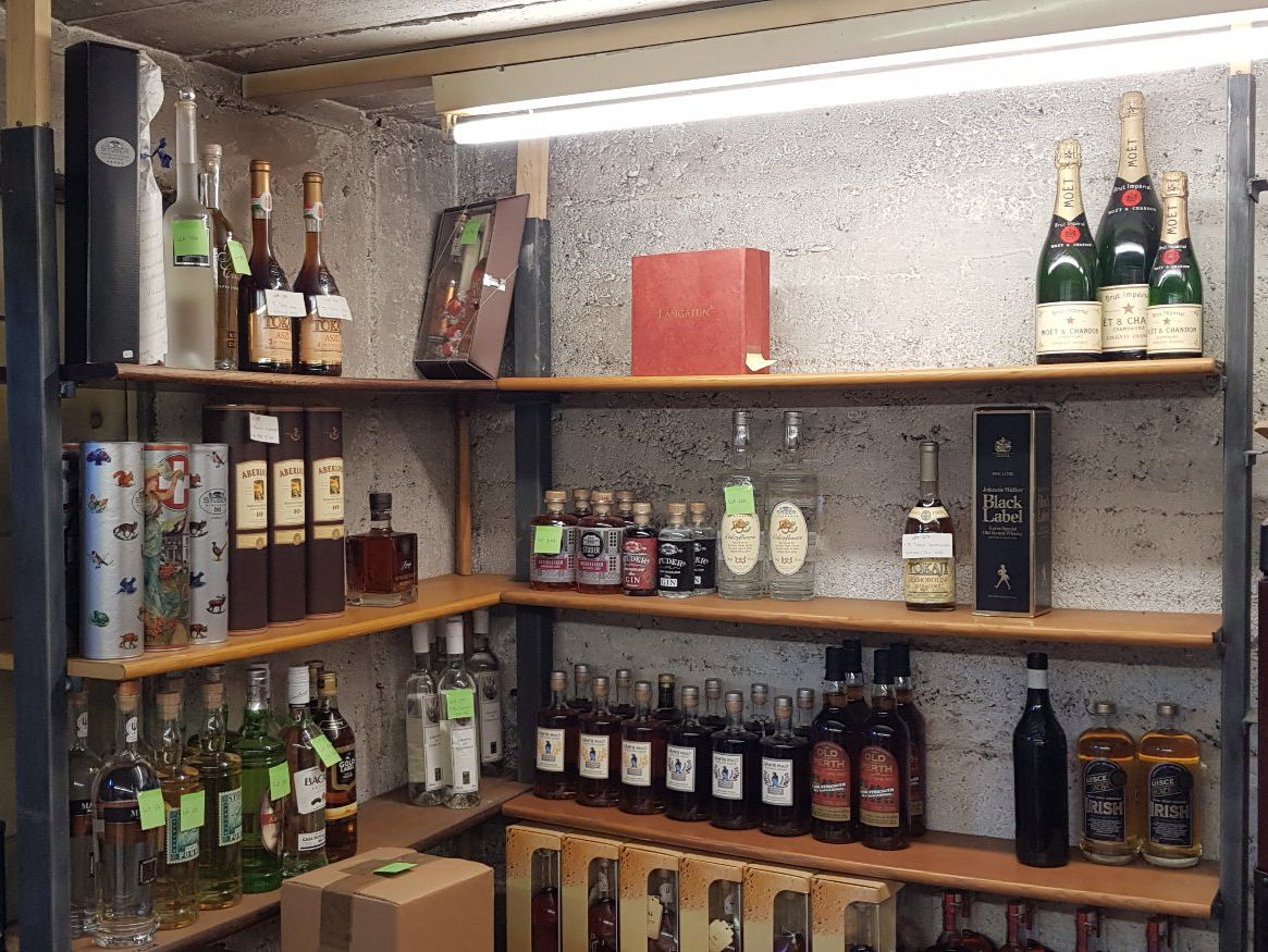 Scaffali: Lot Whisky Regale – Usato da Schöftland venduto da Topdeal4