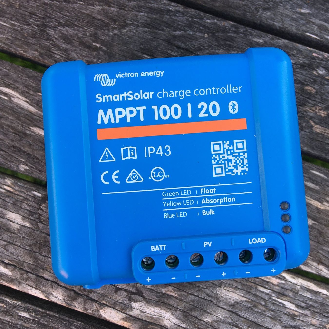Victron Akkus & Batterien: Victron MPPT 100/20 Smart Solar, Bluetooth – Neu und originalverpackt aus Turgi von  1