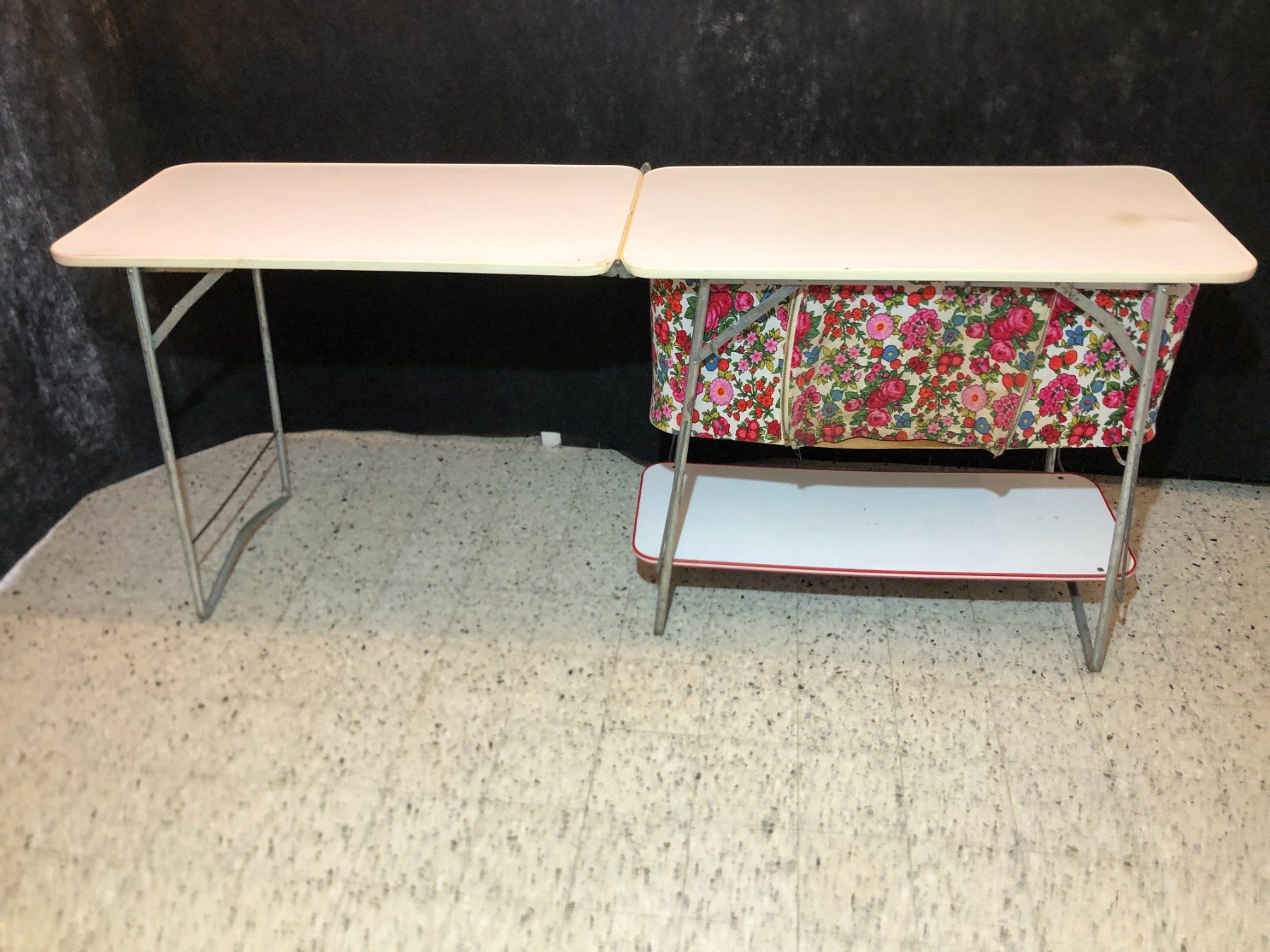 Tavoli: Table de Picnic pliable. Vintage – Usato da Saignelégier venduto da Dubois_Vintage 1